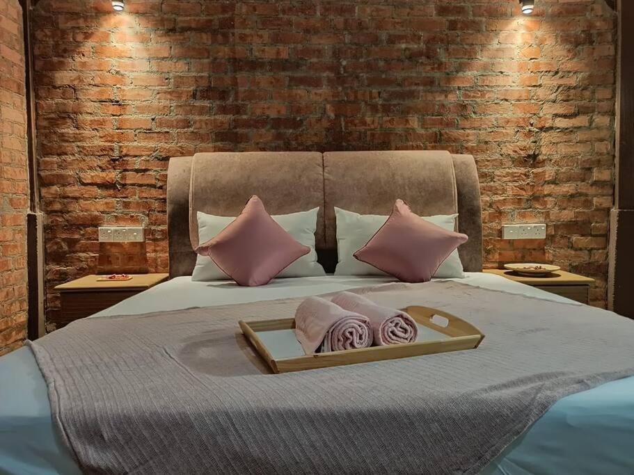 Sayang Di Kaki Bukit Homestay Near Icon City Букит-Мертаджам Экстерьер фото